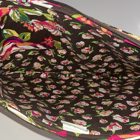 Vera Bradley, computer soft zipper bag. - Picture 3 of 3